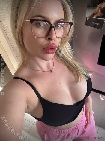 Full leaked Hellybunny private photo