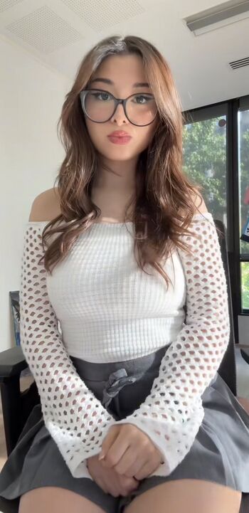 Full leaked Helydia private photo