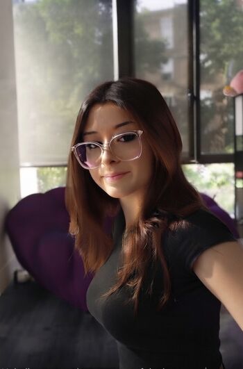Full leaked Helydia private photo