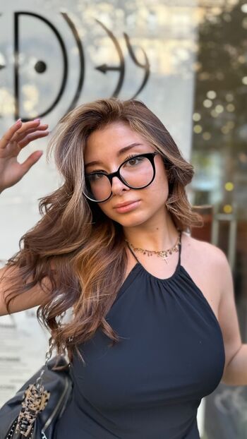 Full leaked Helydia private photo