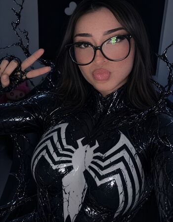 Full leaked Helydia private photo