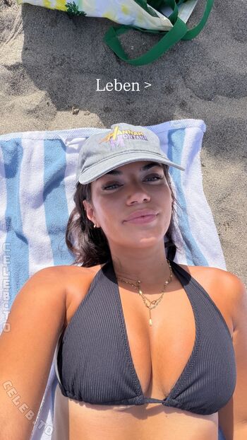 Full leaked Henna private photo