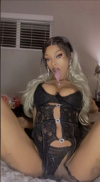 Full leaked Hennessy ko private photo