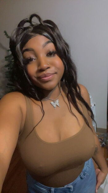 Full leaked Henny babii private photo