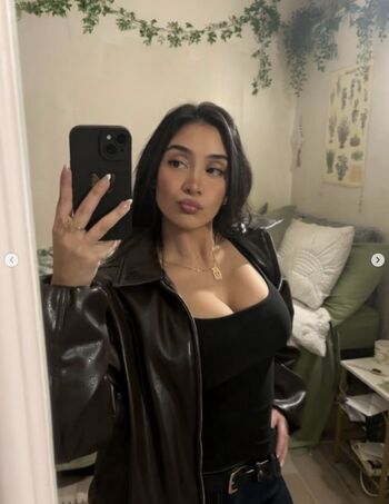 Full leaked Hermosainez page private photo