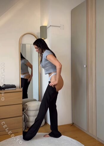 Full leaked Herstoryfeed private photo