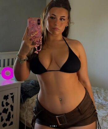 Full leaked Heyitsjules private photo