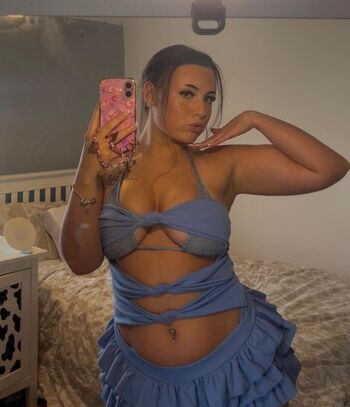 Full leaked Heyitsjules private photo