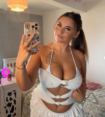 Full leaked Heyitsjules private photo