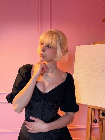 Full leaked Heyitssarah private photo