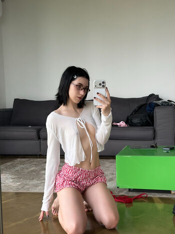 Full leaked Heykrls private photo