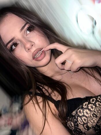 Full leaked Heyselova private photo
