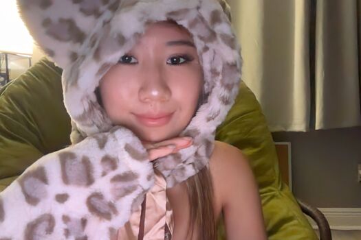 Full leaked Hien private photo