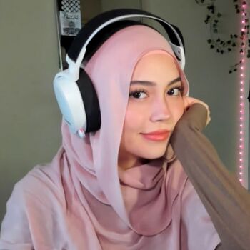 Hijab On