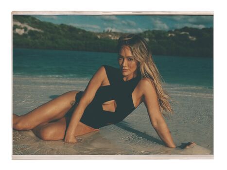 Full leaked Hillary duff page private photo