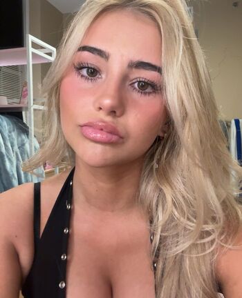 Full leaked Hippicam page private photo