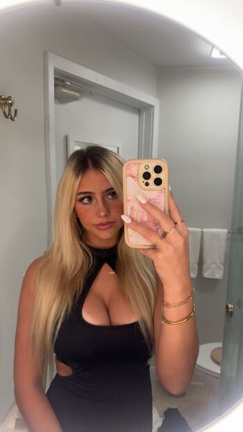 Full leaked Hippicam  page private photo