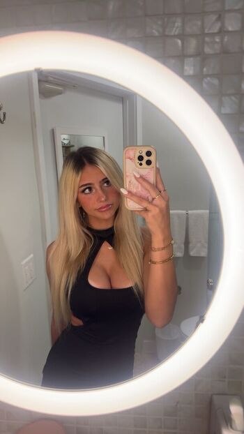Full leaked Hippicam  page private photo
