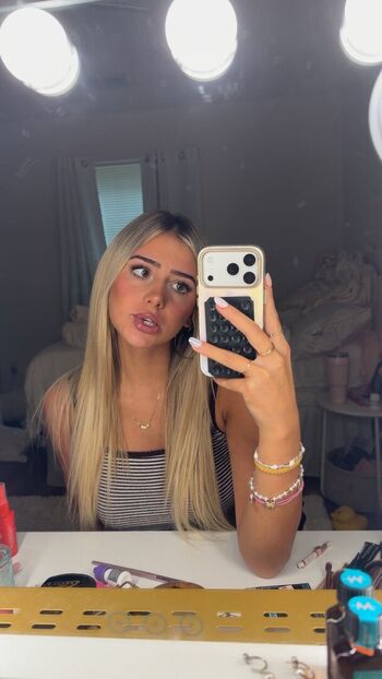 Full leaked Hippicam private photo