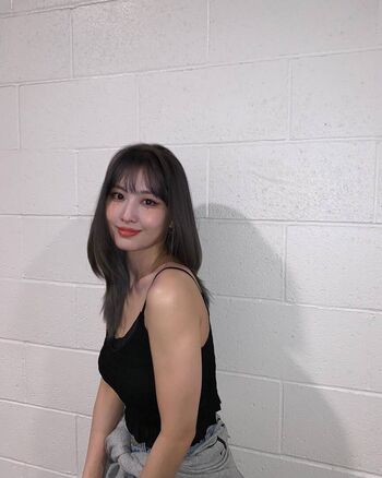 Full leaked Hirai momo page private photo
