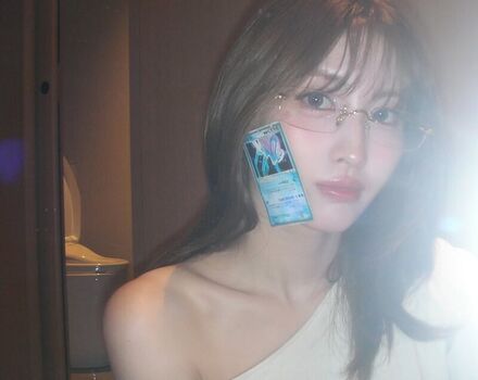 Full leaked Hirai momo private photo