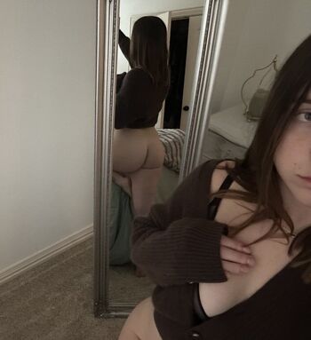 Full leaked Hiyaitsbri private photo