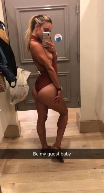 Full leaked Holly blowers private photo