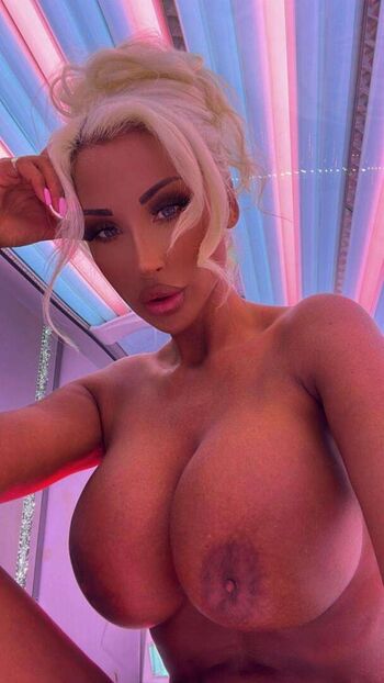 Full leaked Holly deacon private photo