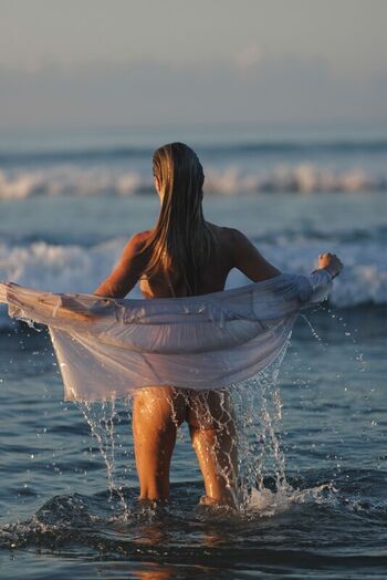 Full leaked Holly graves private photo