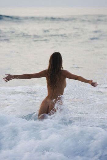 Full leaked Holly graves private photo