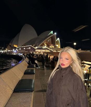 Full leaked Holly harrington private photo