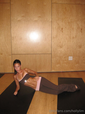 Full leaked Holly lim  page private photo