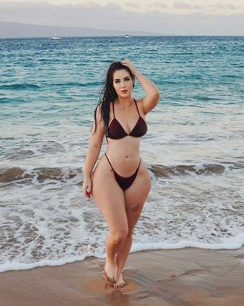Full leaked Holly luyah private photo