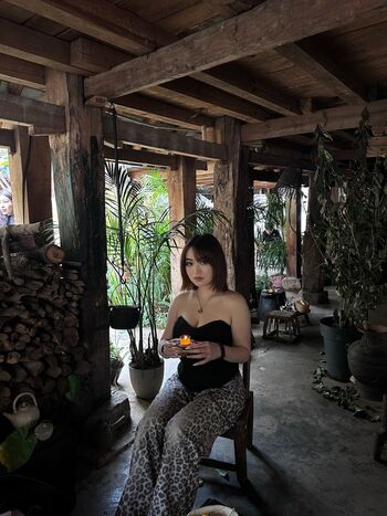 Full leaked Holly shu private photo