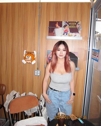 Full leaked Holly shu page private photo