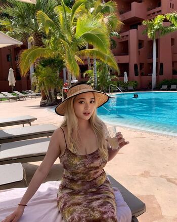 Full leaked Holly shu private photo