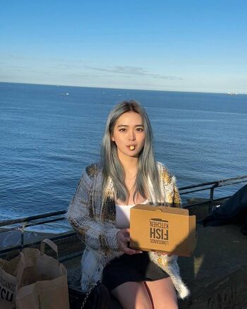 Full leaked Holly shu private photo