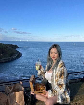 Full leaked Holly shu private photo