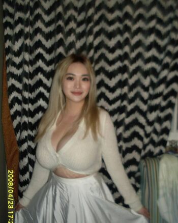 Full leaked Holly shu private photo