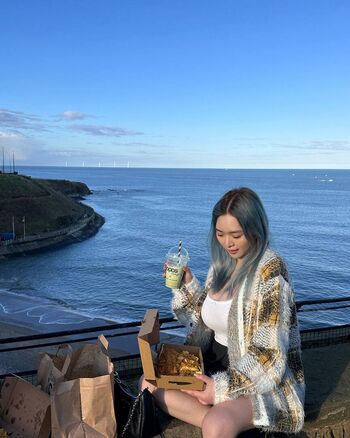 Full leaked Holly shu private photo