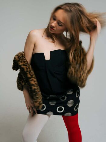 Full leaked Holly taylor private photo