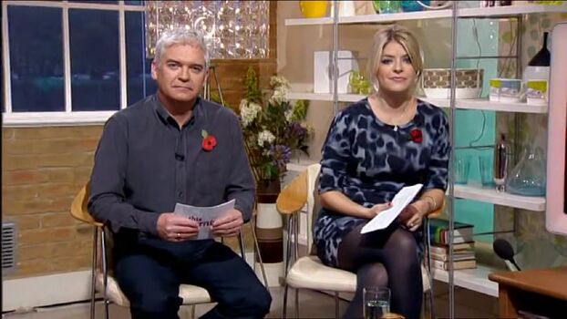 Full leaked Holly willoughby private photo