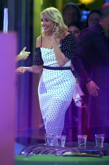 Full leaked Holly willoughby page private photo