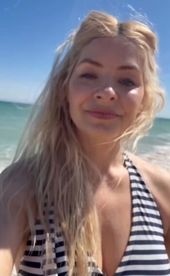 Full leaked Holly willoughby page private photo