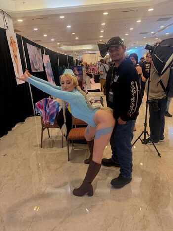 Full leaked Holly wolf private photo
