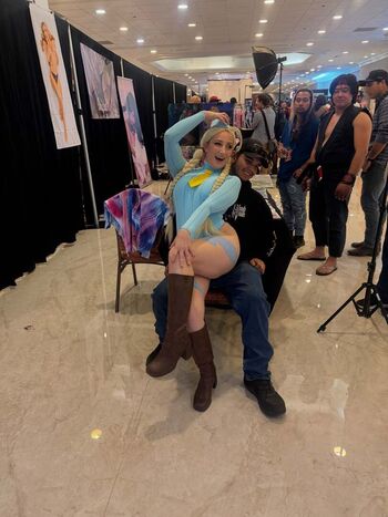 Full leaked Holly wolf private photo