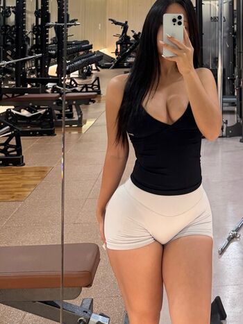 hollyfitss