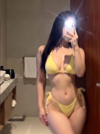 Full leaked Hollyfitss private photo
