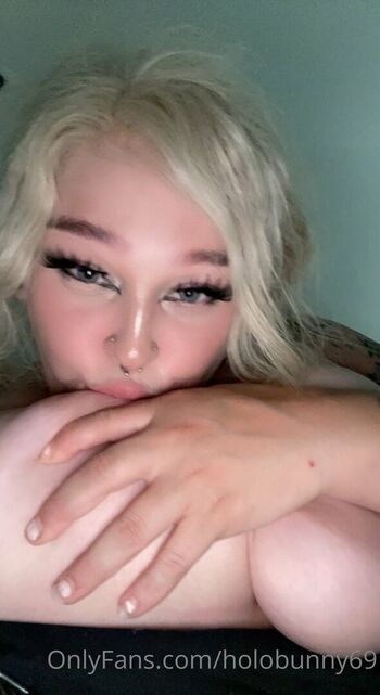 Full leaked Holobunny private photo