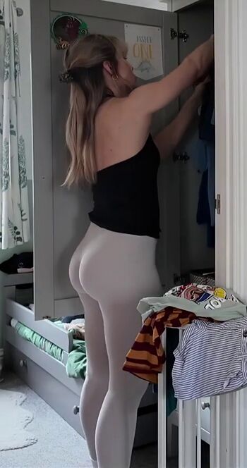 Full leaked Homemaking private photo